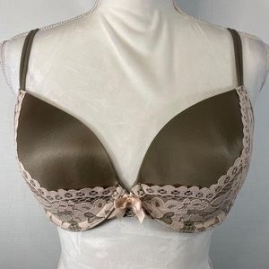 Victoria's Secret Lined Demi Push Up Bra